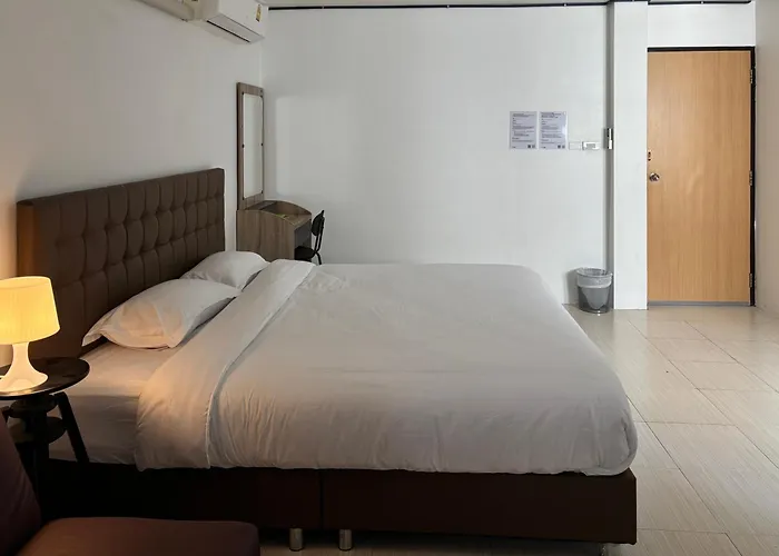 Flow S12 Bts Asok 3 Bedrooms Max 6ppl 民宿 曼谷