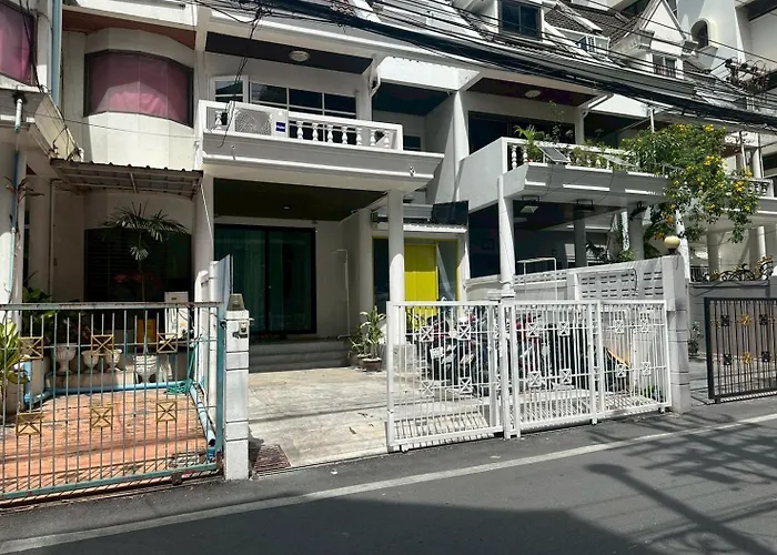 民宿 Flow S12 Bts Asok 3 Bedrooms Max 6ppl 曼谷